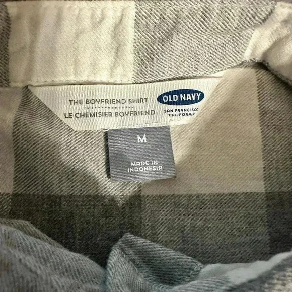 Old Navy Women’s The Boyfriend Shirt Button Down Medium Gray White Cozy - Picture 11 of 16